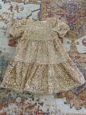 Cat & Jack Girls Sequin dress in gold/cream